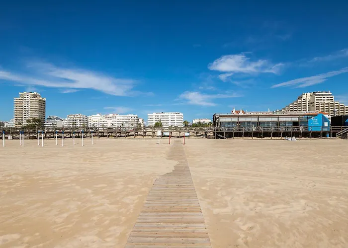 Parque Dos Reis Apartment